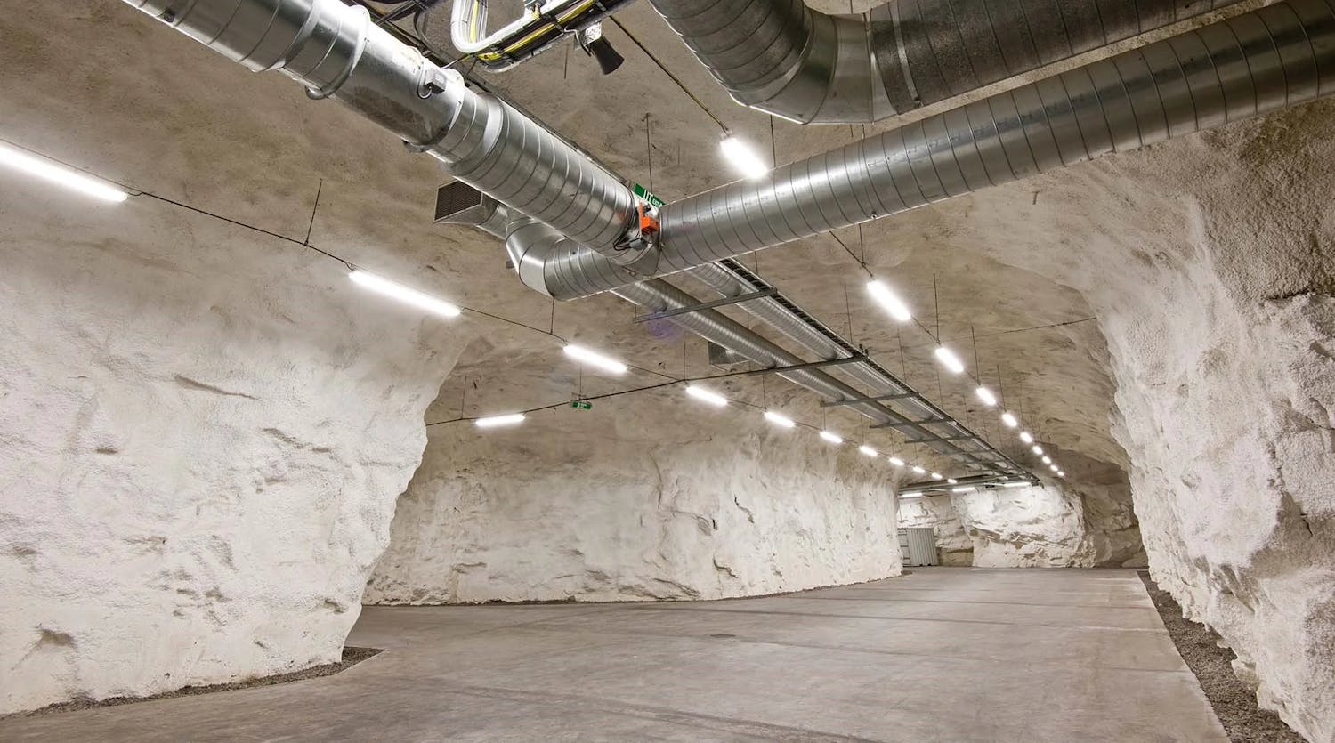 Backup: Onlimes servere er placeret dybt inde i de norske fjelde, så dine data ligger trygt og godt i Skandinavien.